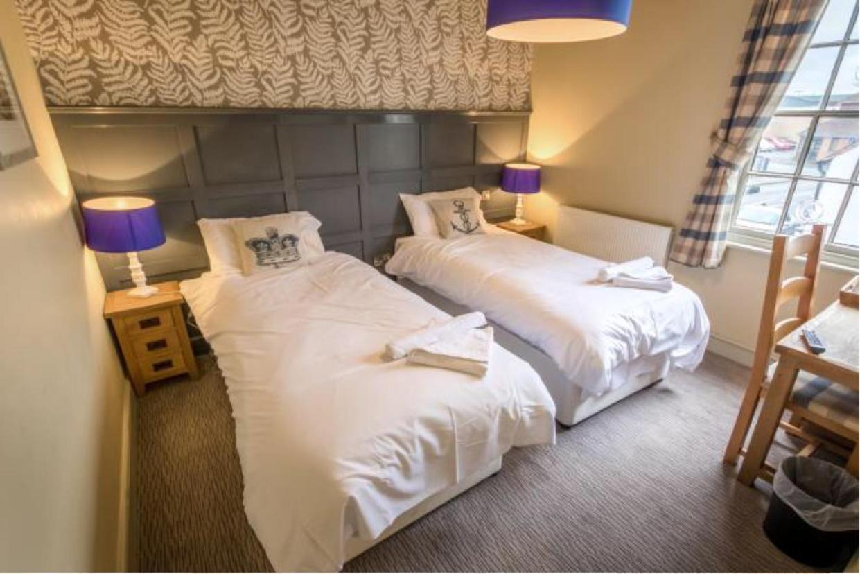 Hotel Crown & Anchor Woking Exteriér fotografie